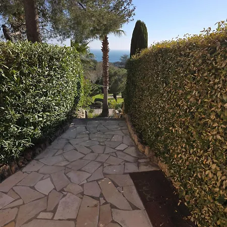 Perle D'or Vue Nyaraló *